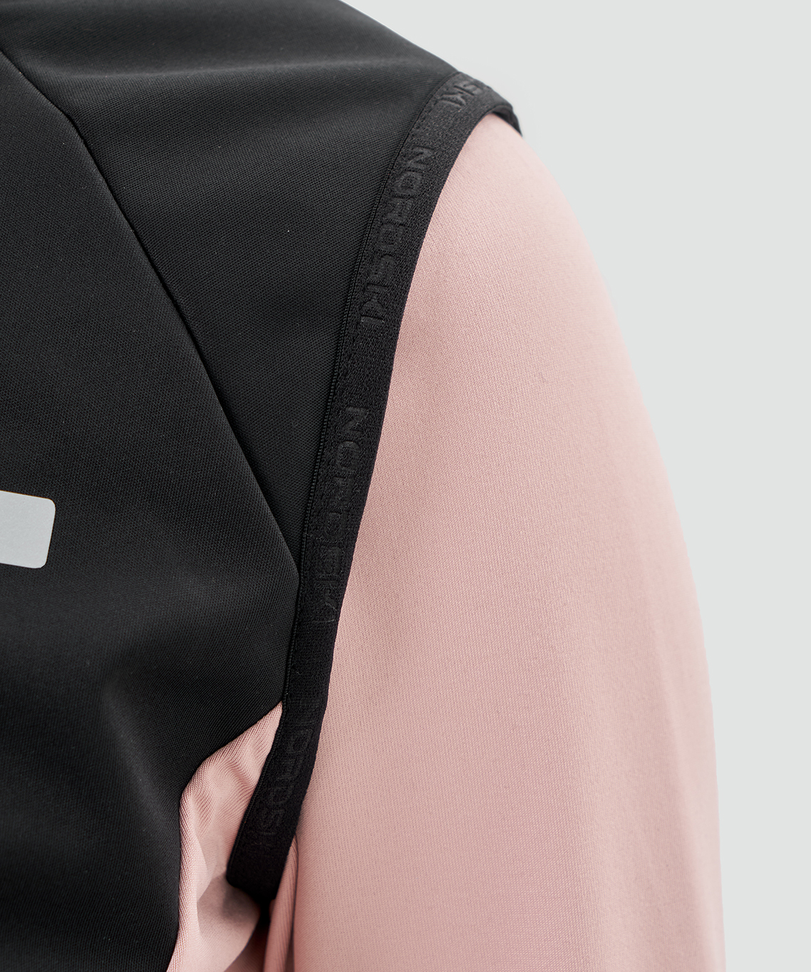 Жилет тренировочный Nordski Core Black/Soft Pink W